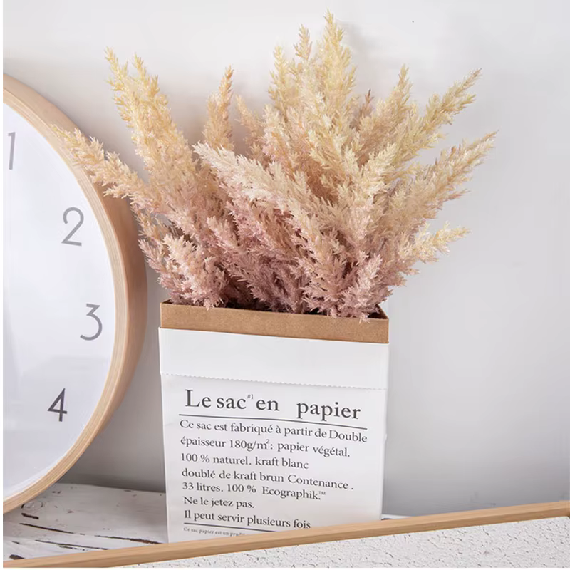 Vase de fleurs artificielles Astilbe Chinensis