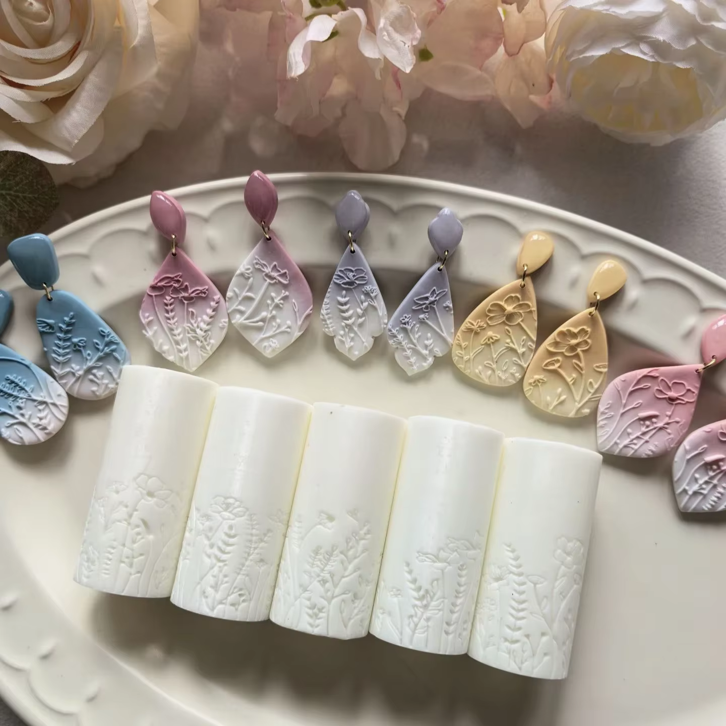 Outil de roulement de texture d'argile douce de fleurs sauvages et d'herbe : rouleau de texturisation de haute précision pour la fabrication de bijoux à bricoler soi-même et la décoration créative