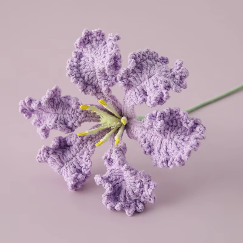 Bouquet de branches de fleurs de glycine violette
