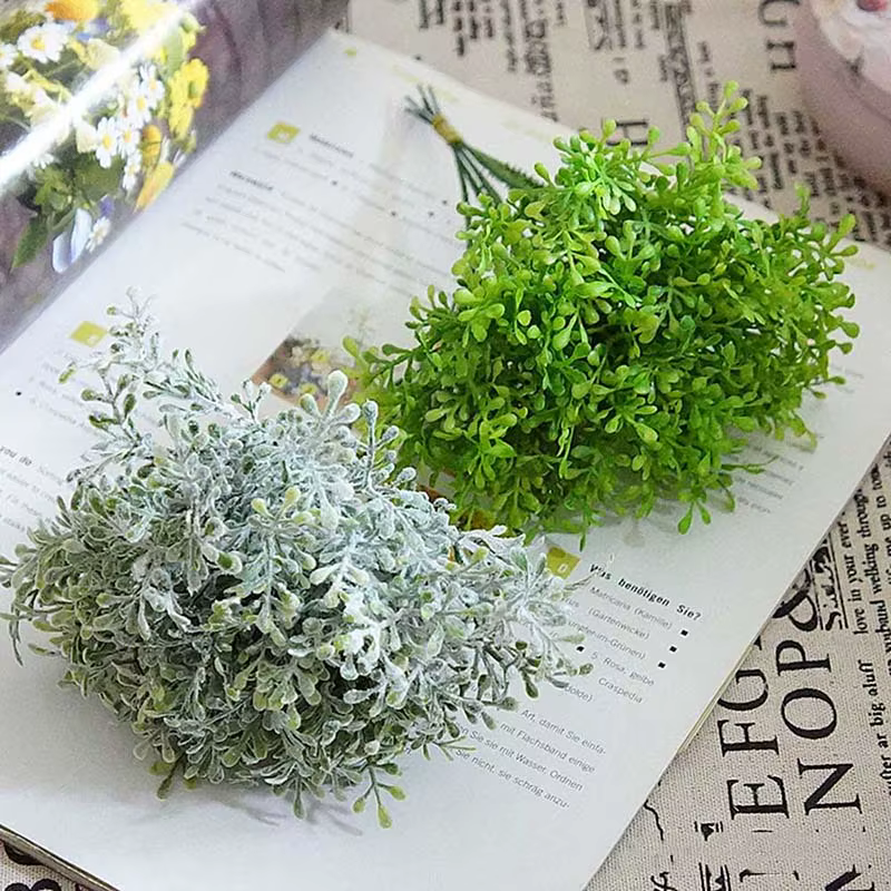 Simulation de fleur plante verte en plastique