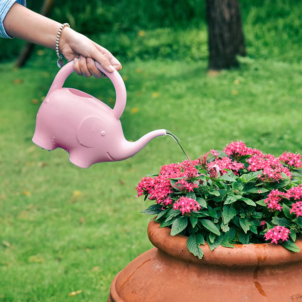 Arrosoir éléphant décoratif d'intérieur