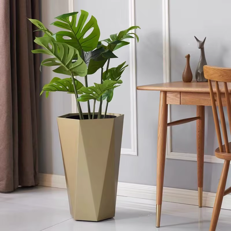 Grand pot de fleur rectangulaire en acier pour l'extérieur et l'intérieur