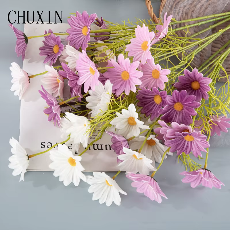 Fleurs de marguerite pour la fête de mariage