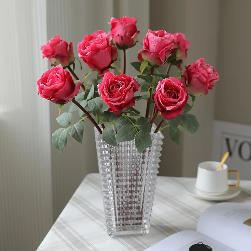 Bouquet de roses artificielles princesse à bord chargé Vintage