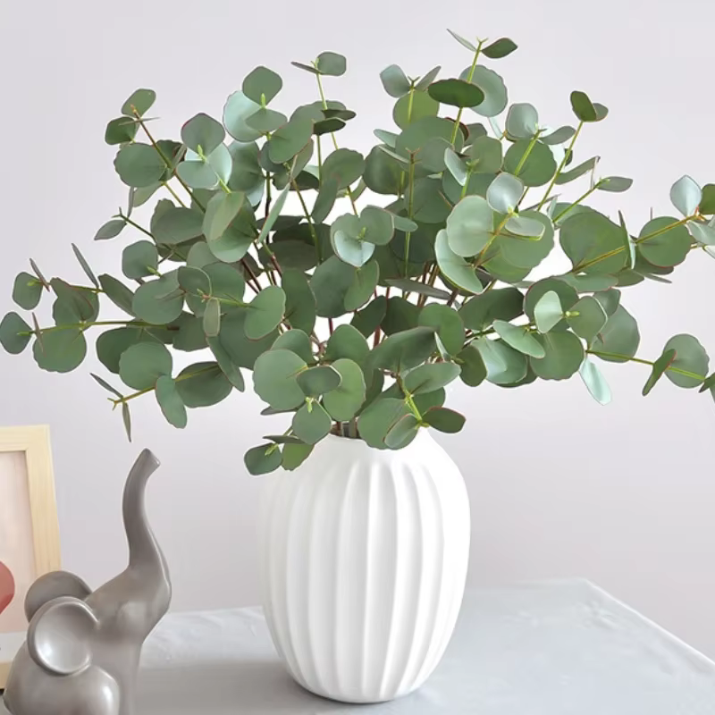 Feuilles d'eucalyptus artificielles pour la décoration de la maison