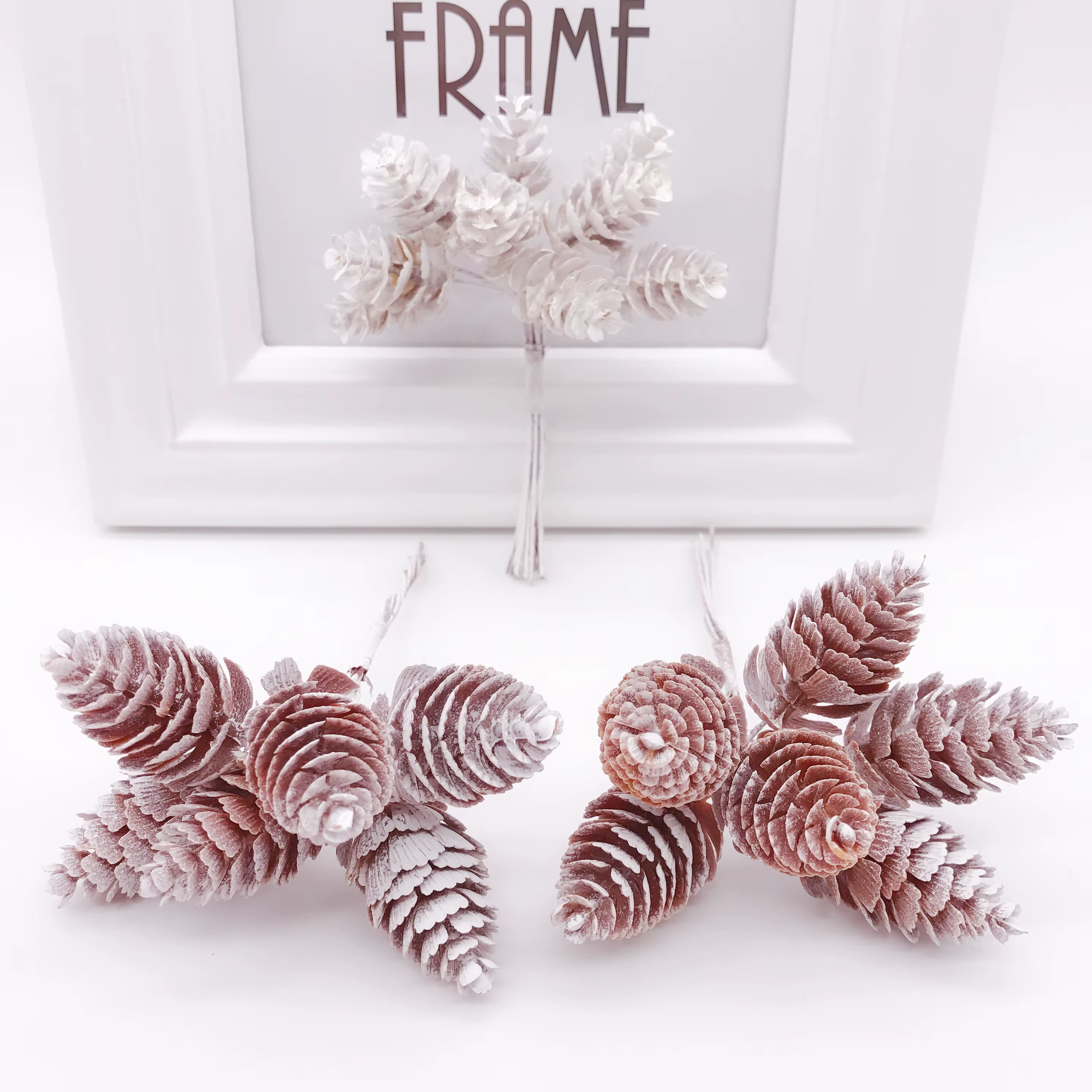 Fleurs artificielles en forme d'ananas