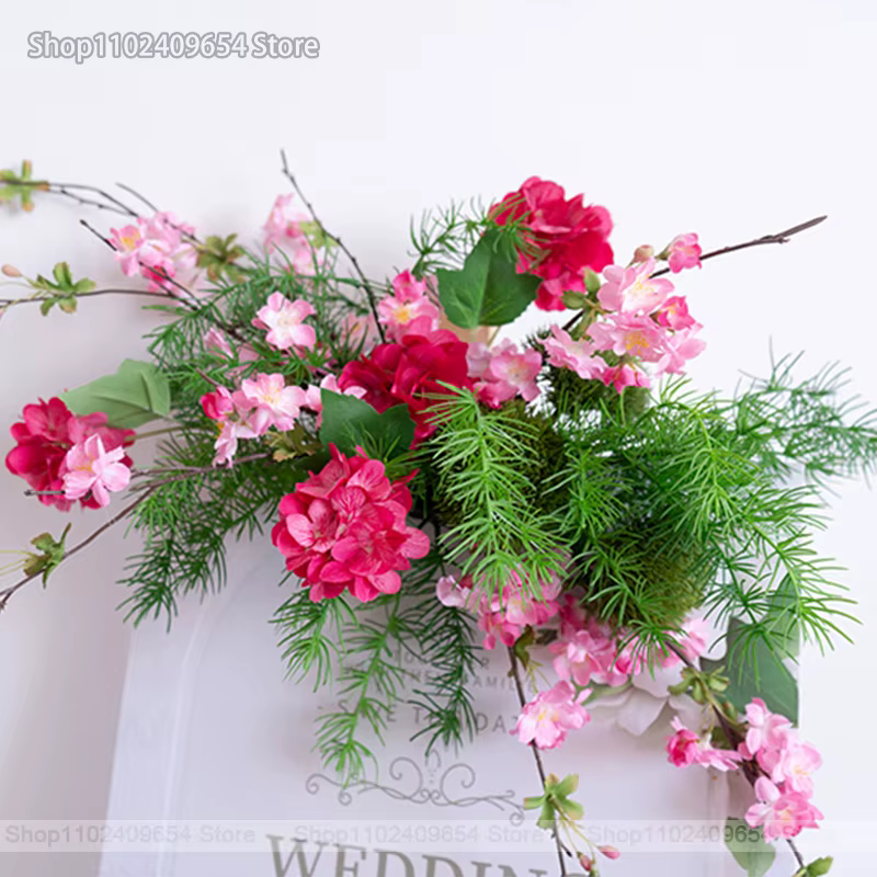 Feuilles vertes, rose vif