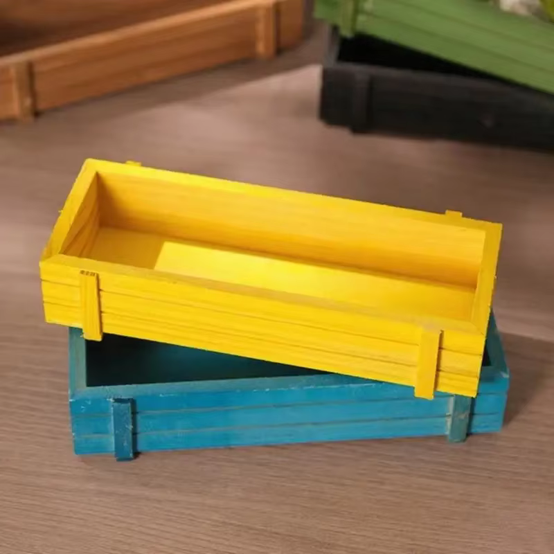 Pot jardinière décoratif en bois