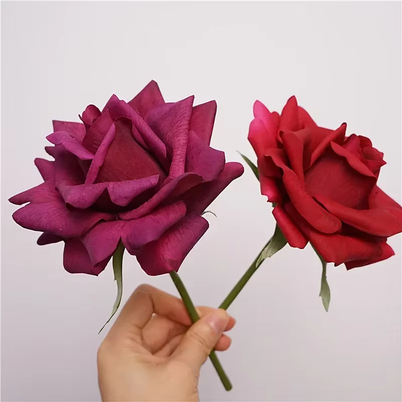 Roses artificielles hydratantes au toucher