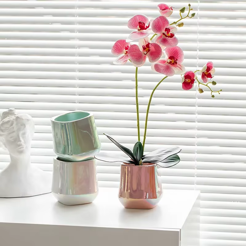 Pots de fleurs en céramique dorée galvanisée colorée
