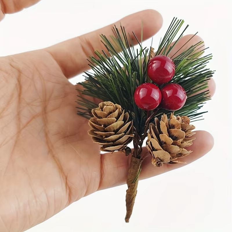 Pics de pin artificiels festifs