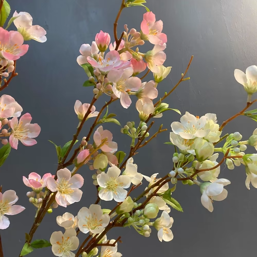Longue branche artificielle de fleurs de cerisier de 84 cm à 2 branches