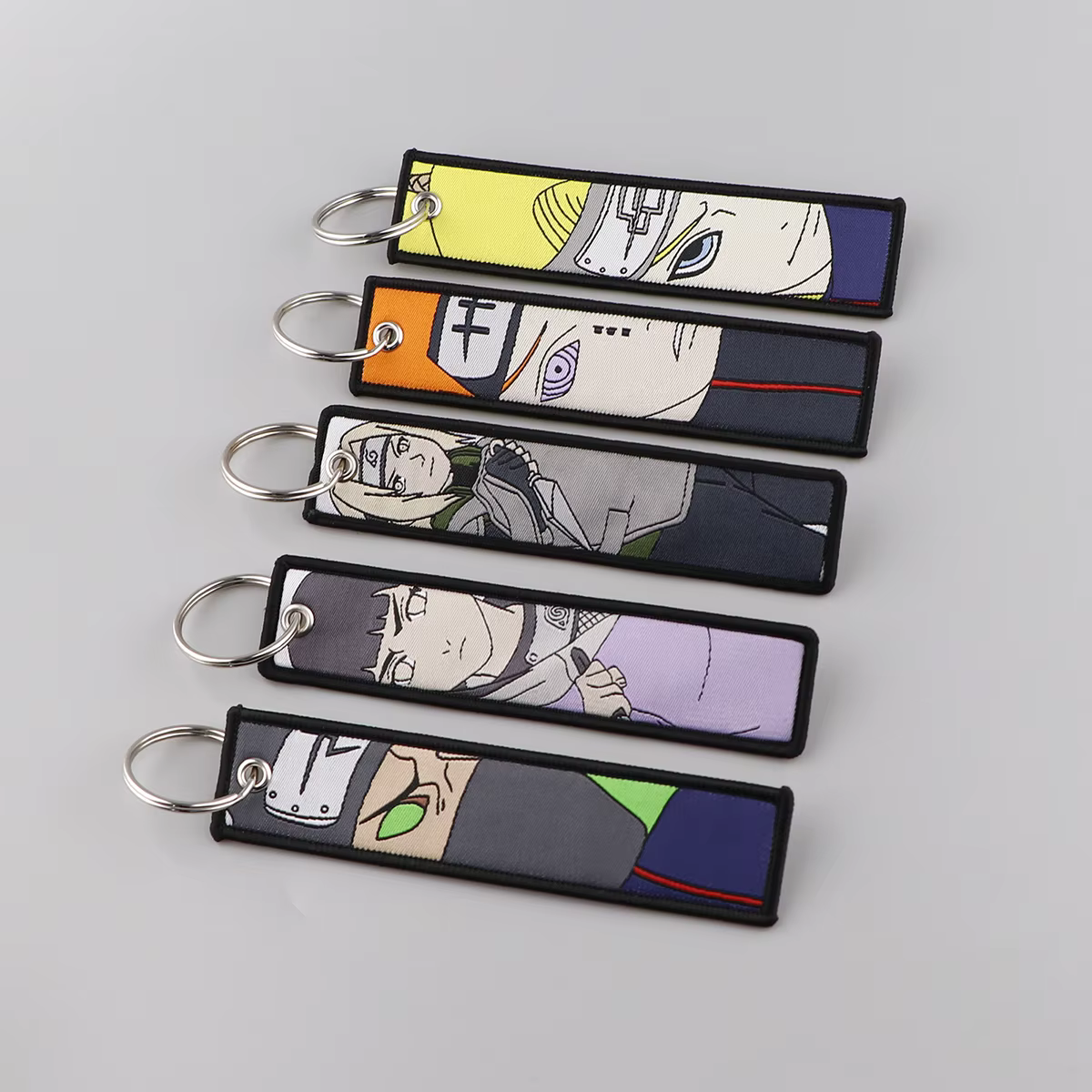 Porte-clés brodé de dessin animé japonais, étiquette pour motos, voitures, sac à dos, Chaveiro, accessoires bijoux à la mode