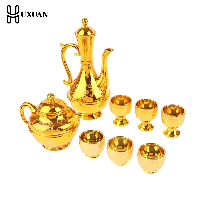 Ensemble de verres à vin vintage, bouilloire à vin, cafetière, carafe, théière exquise, théière dorée, tasse d'offre de temple classique domestique, 1 ensemble