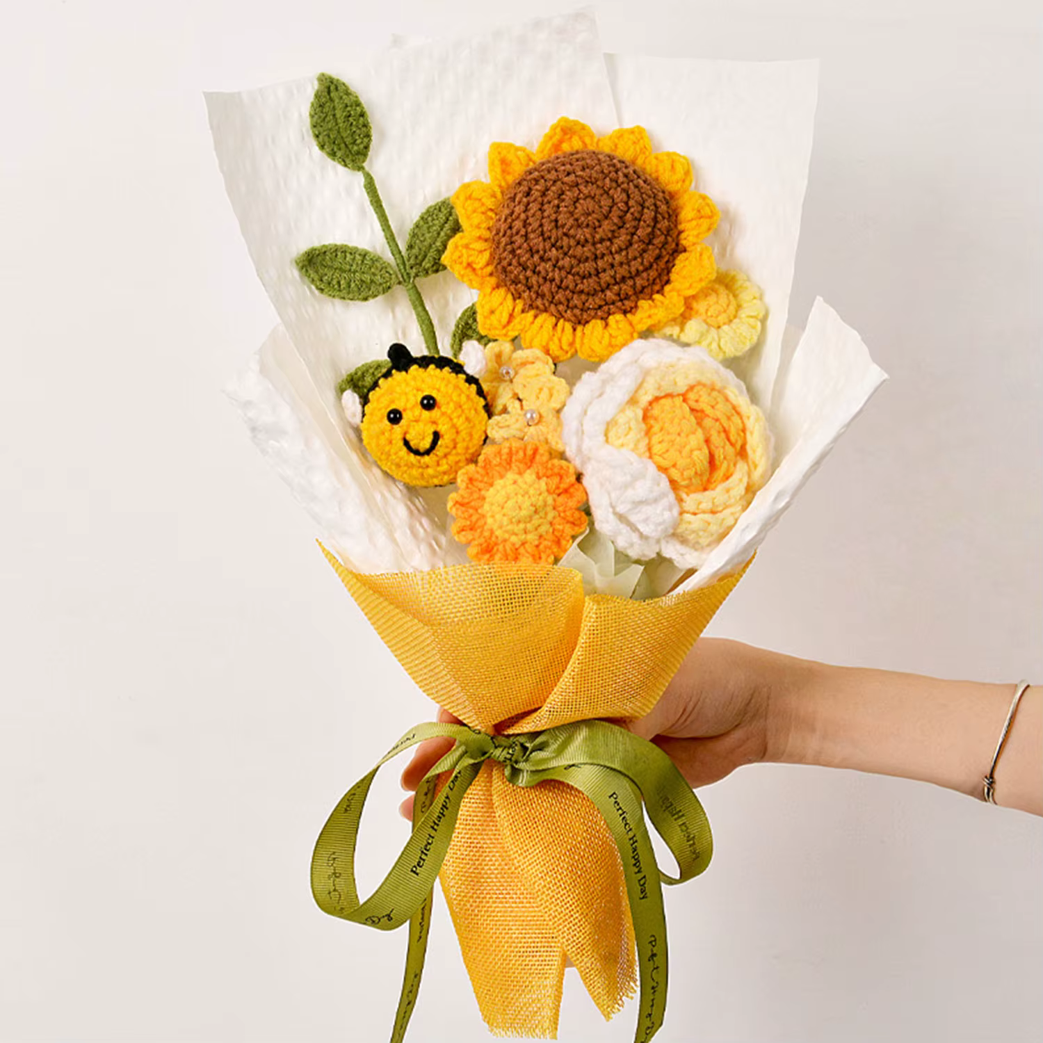 Bouquet de tournesol au crochet pour cadeau de remise de diplôme