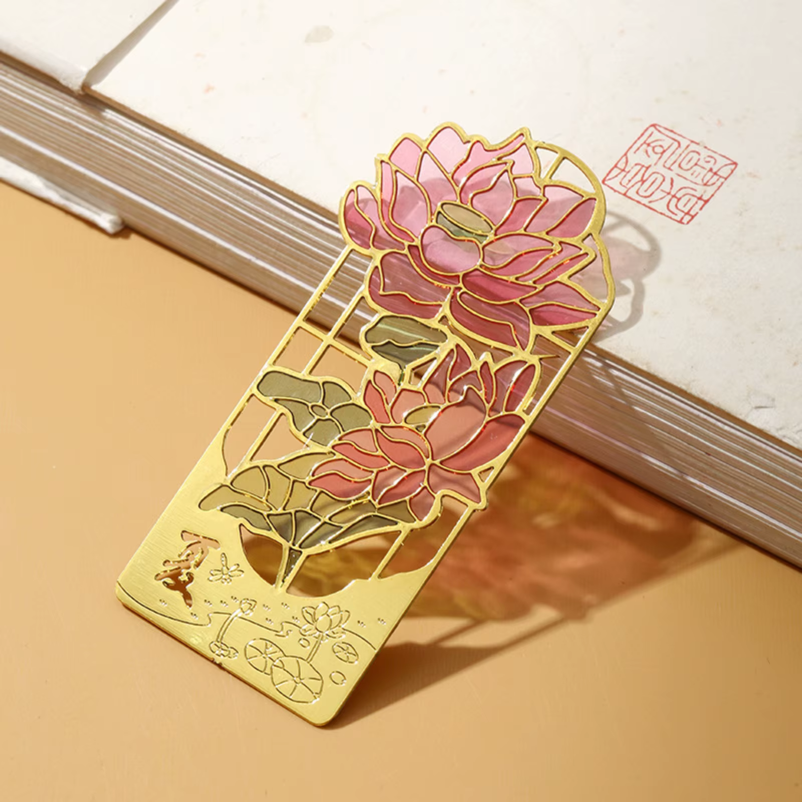 Marque-pages en métal à motif floral ajouré quatre saisons