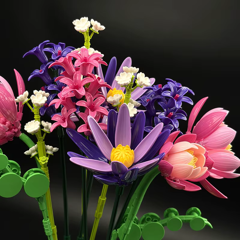 Bouquet de fleurs en blocs de construction Lotus et Jacinthe