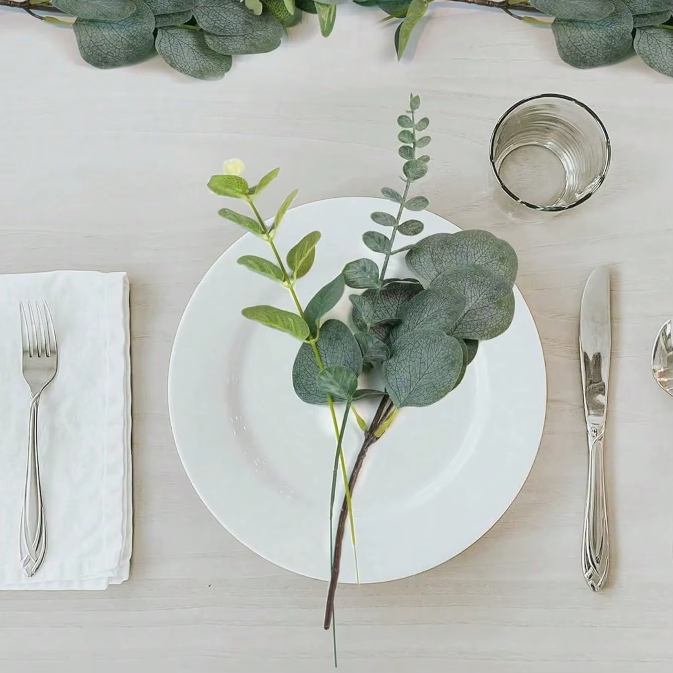 Bouquet de plantes artificielles d'eucalyptus