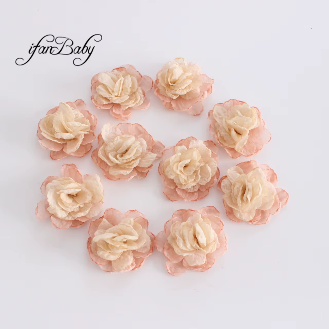 Décorations florales en mousseline de soie