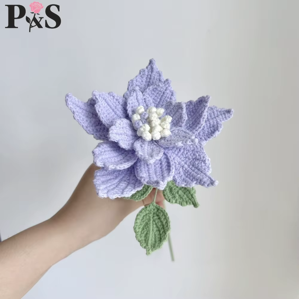 Rose mensuelle faite à la main au Crochet