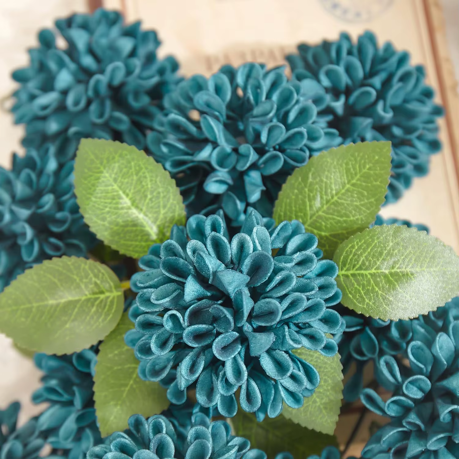 Rose artificielle et Dahlia bleu sarcelle foncé