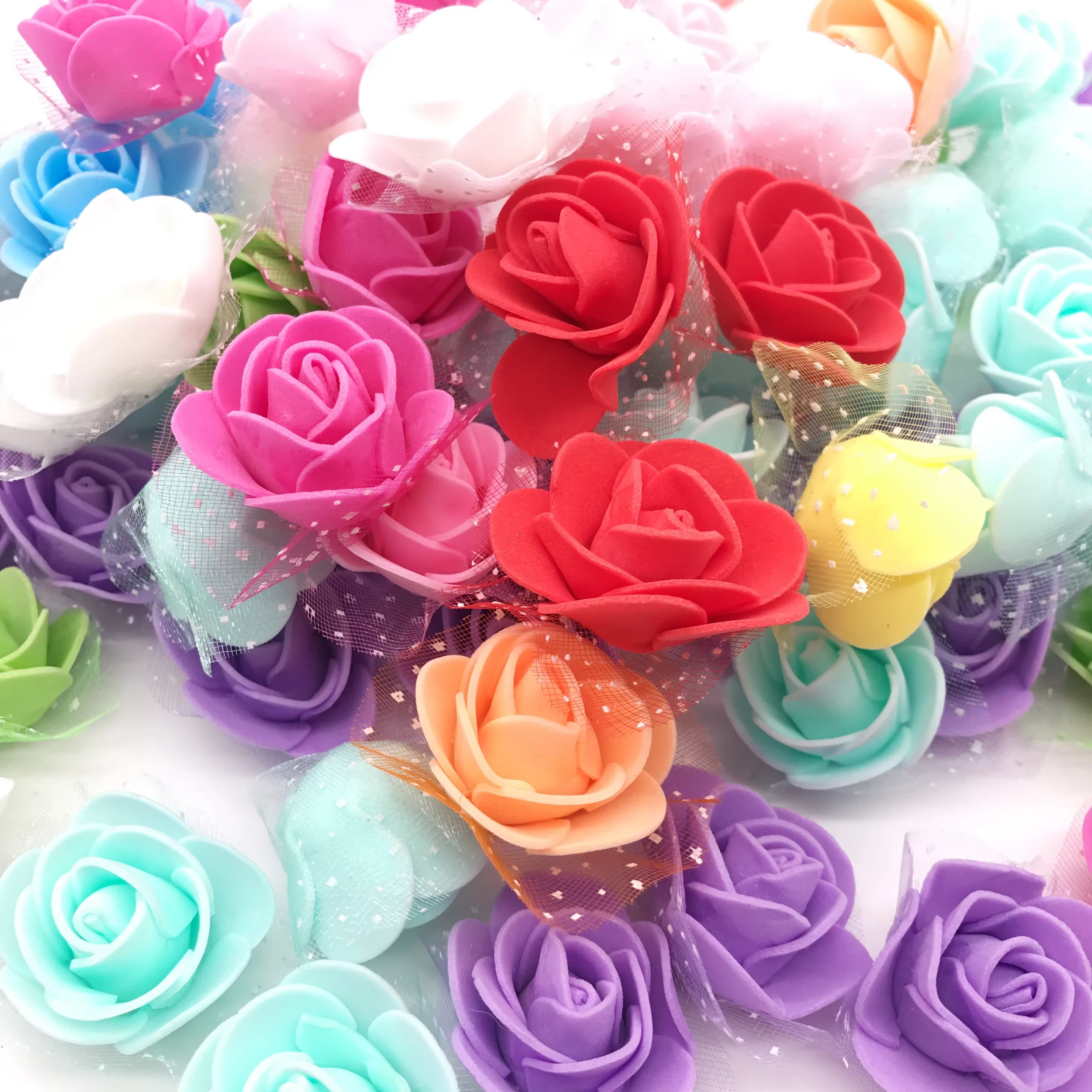 Roses en mousse de polyéthylène