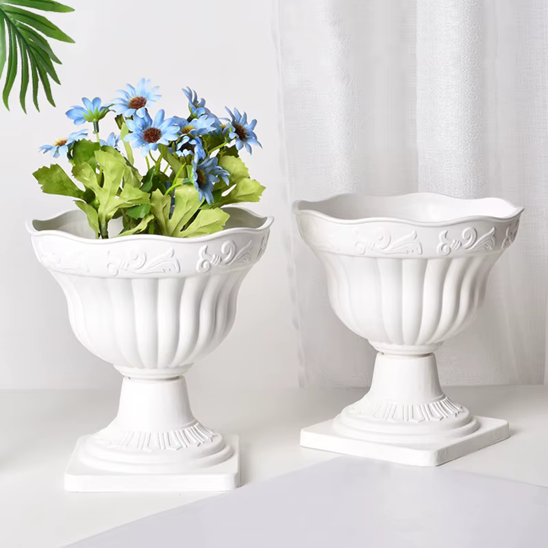 Vases en plastique simples pour plantes