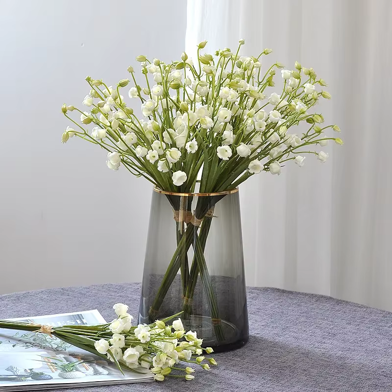 Bouquet de fleurs artificielles de muguet