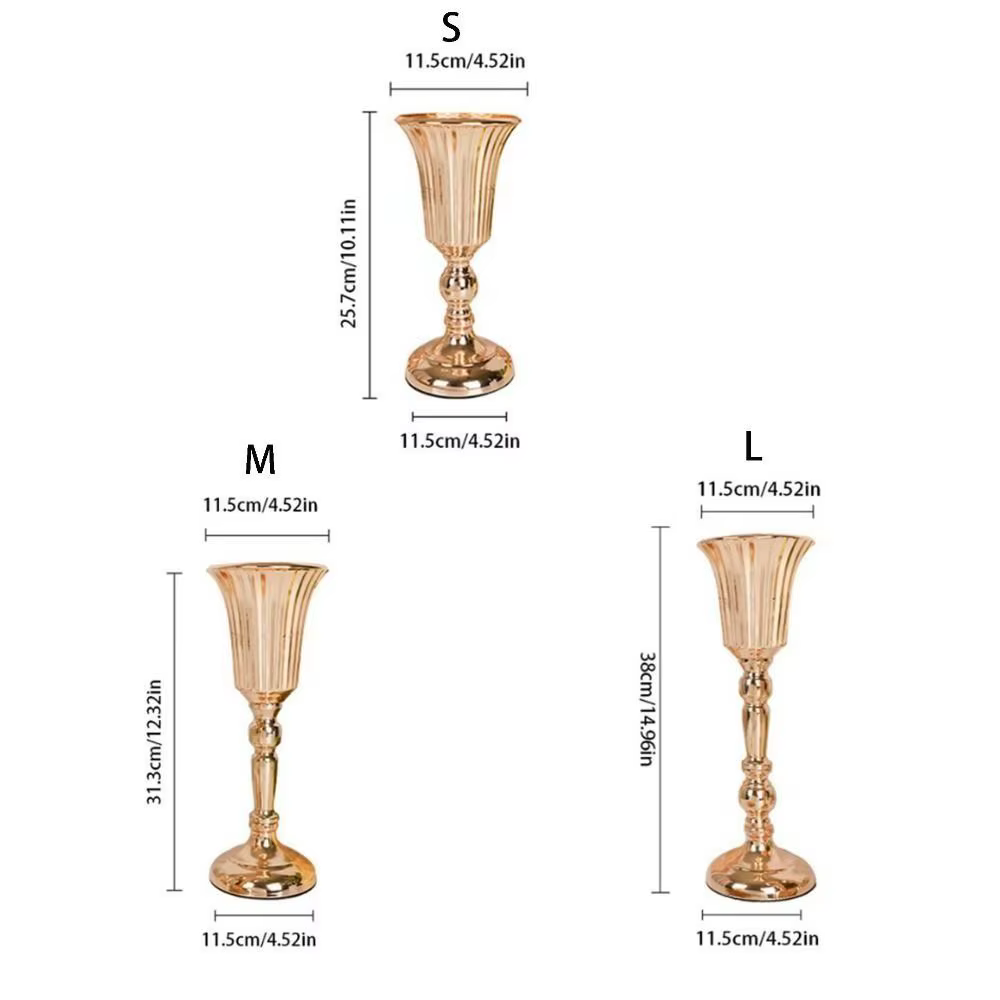 Vase romantique en fer forgé doré