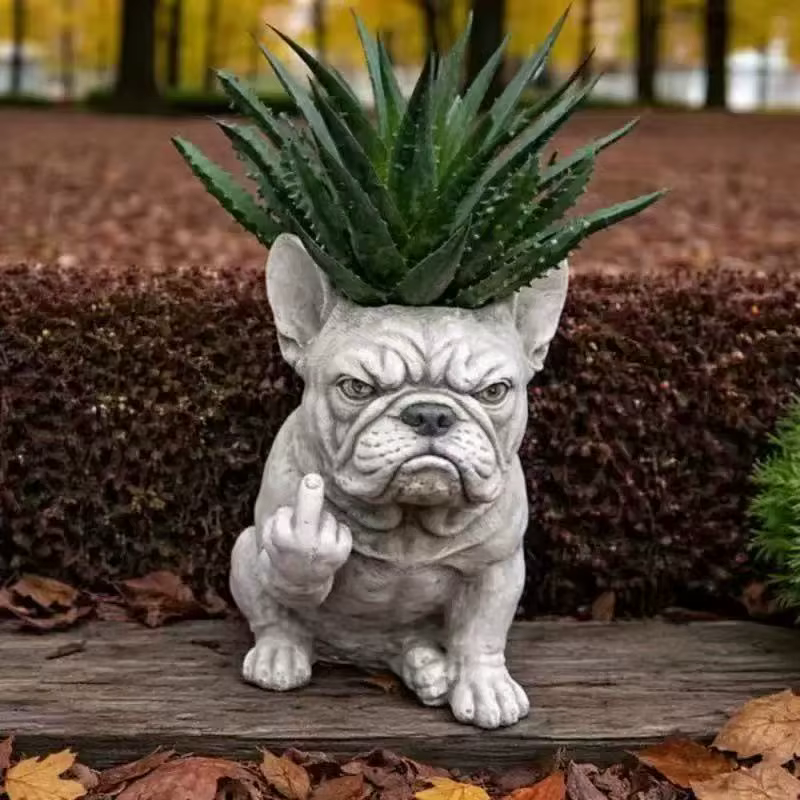 Pot de fleurs amusant en forme de chien