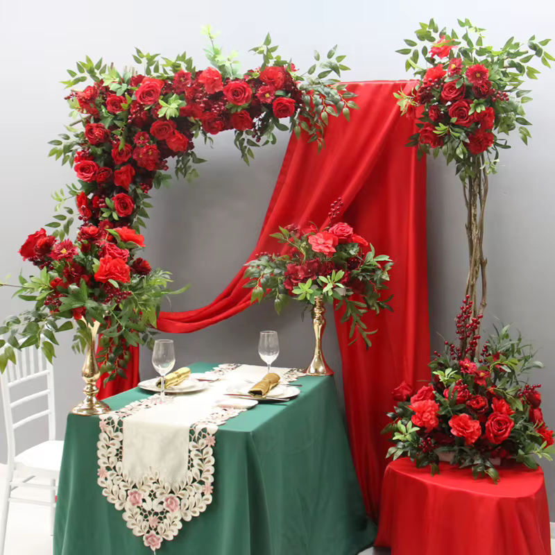 Arrangement de fleurs de baies rouges de Noël