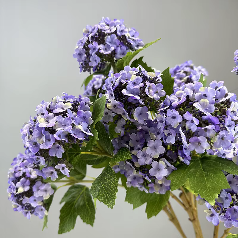 Fleurs artificielles en soie