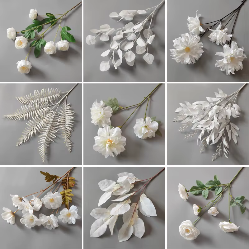 Fleurs artificielles blanches