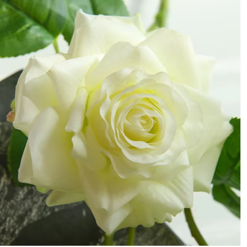 Fleurs artificielles au toucher réel