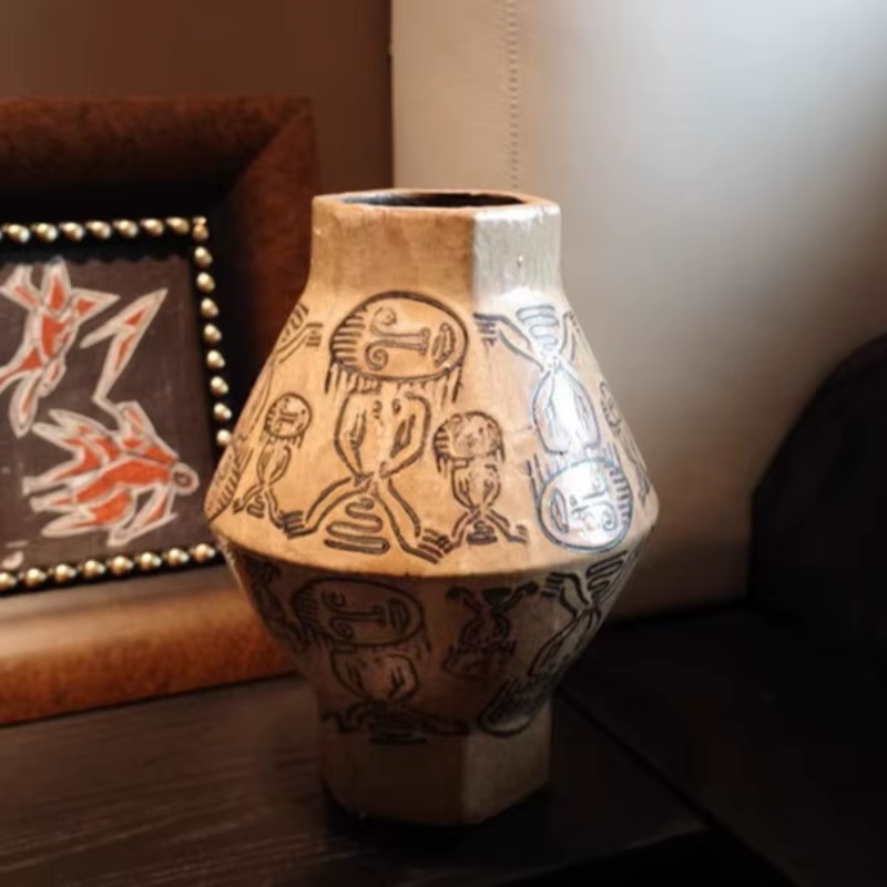 Vase Totem Tribal Vintage