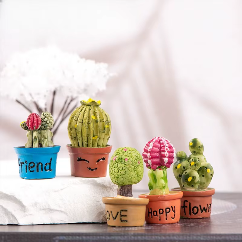 Mini Cactus en Pot de Dessin Animé