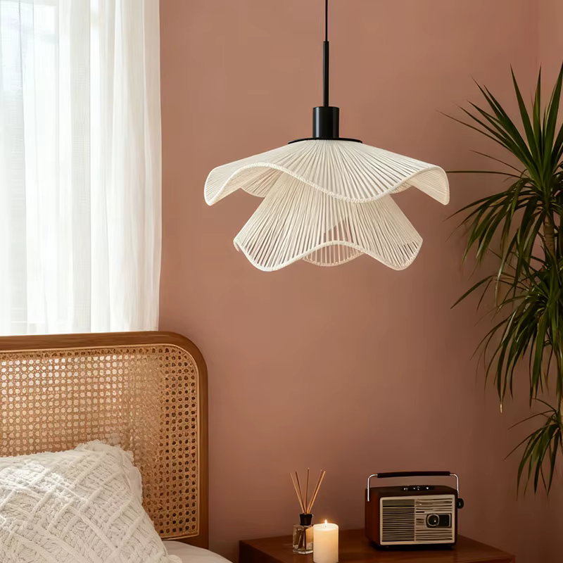 Lampe suspendue en forme de fleur en corde de chanvre