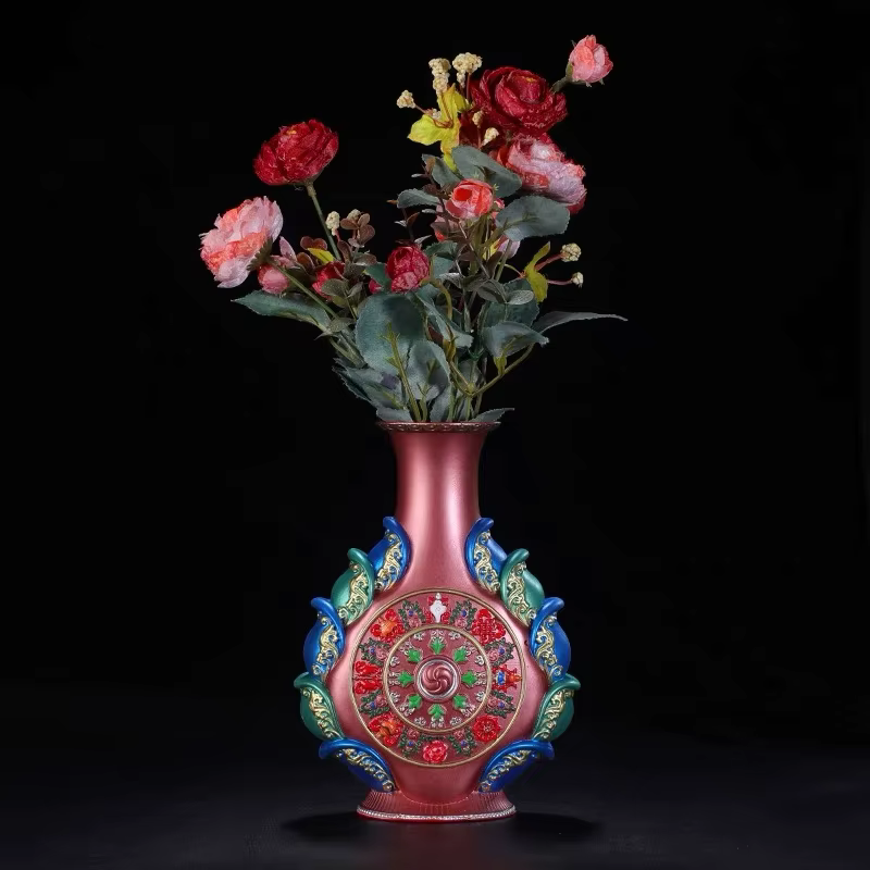 Vase bouddhiste en résine violette