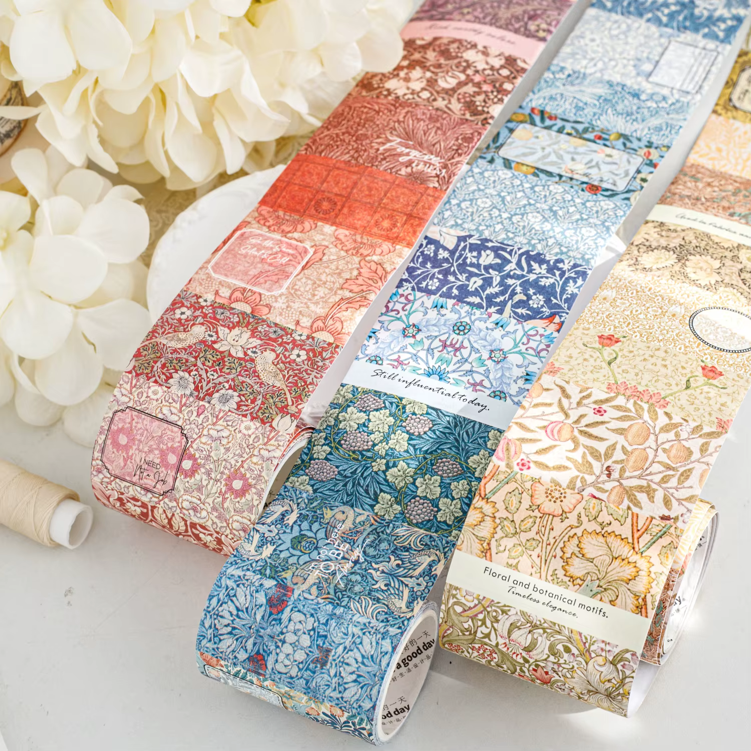Série de papier floral Maurice : Ruban adhésif paysager à motifs végétaux vintage