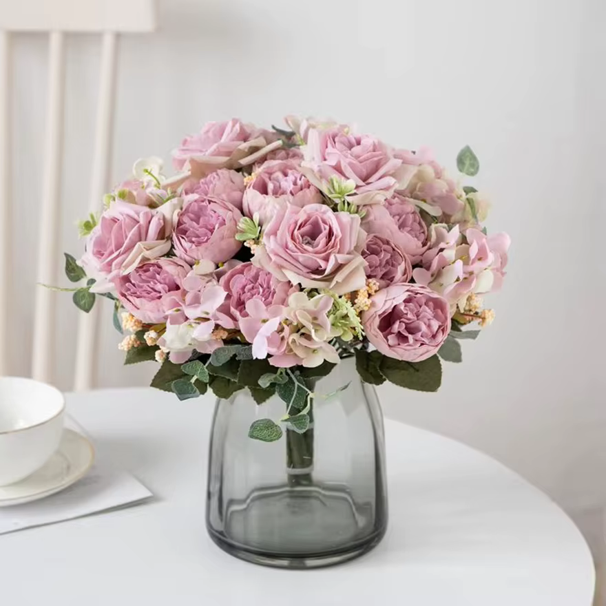 Pas cher En Soie Hortensia Printemps Jardin De Mariage Roses Bouquet De Mariée Festival Décoration Vase Maison Chambre Fausse Pivoine Fleurs Artificielles