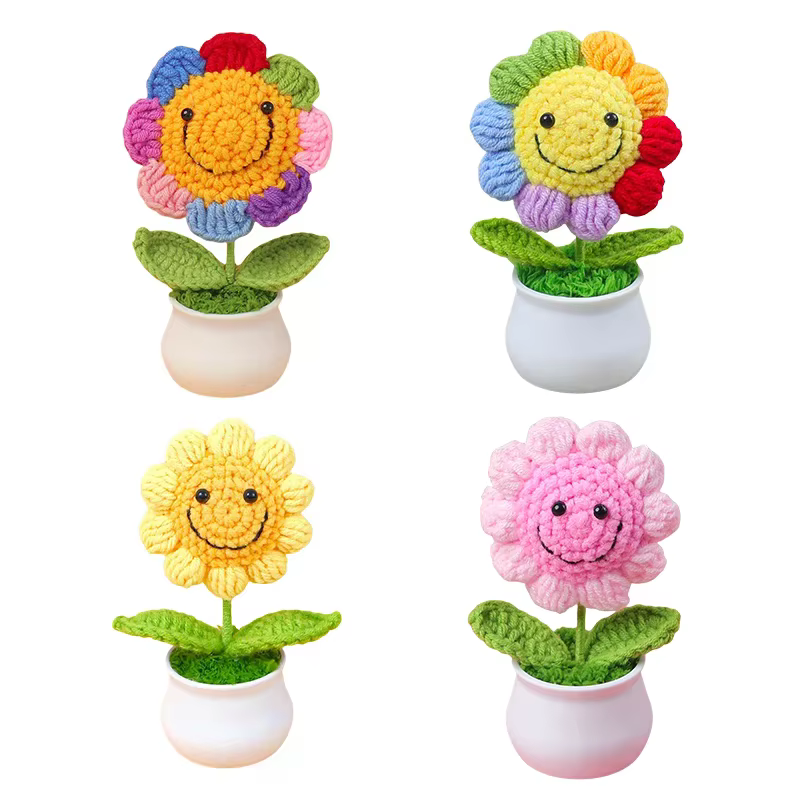 Jolies jardinières tournesol tricotées à la main