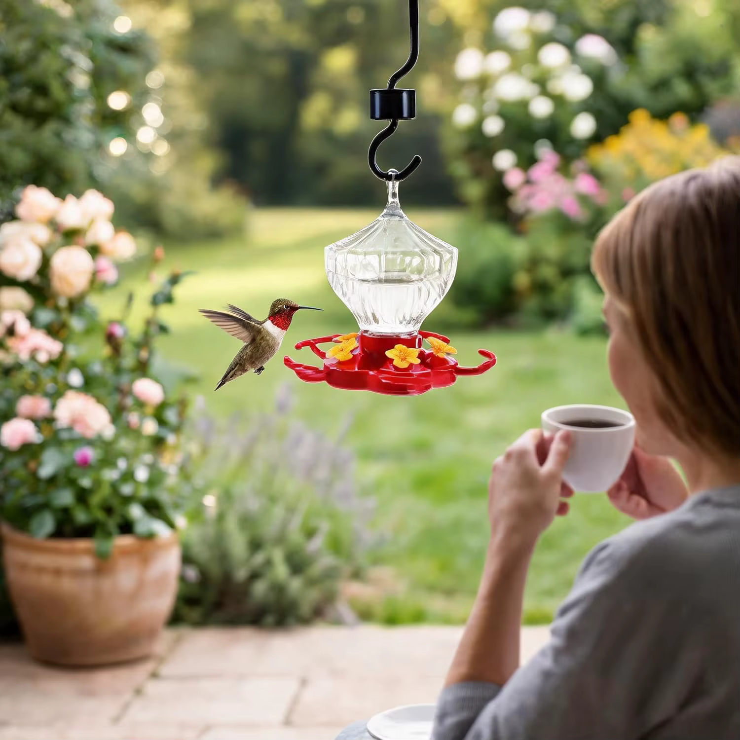 Mangeoire pour colibris de 8 oz, distributeur d'eau suspendu pour cour extérieure avec 5 ports floraux et perchoirs pour jardin