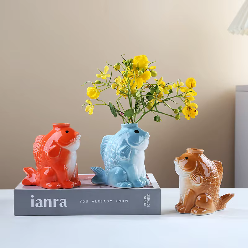 Vase en céramique en forme de poisson mignon