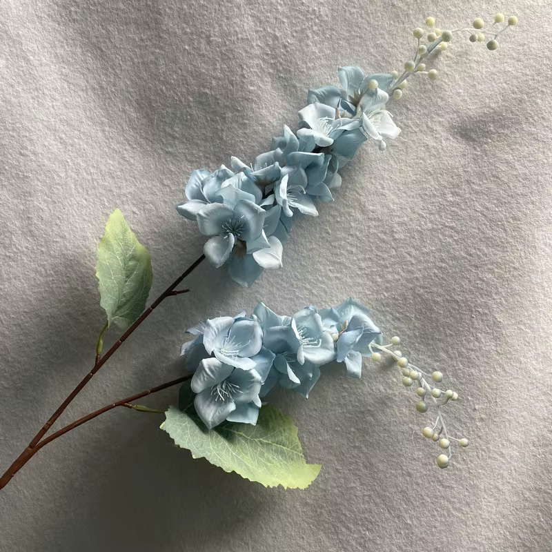 Magnifique bouquet de roses en soie orchidée paon