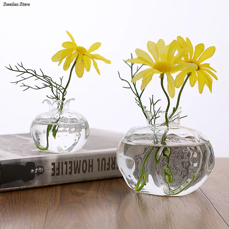 Vase à fleurs en verre de grenade
