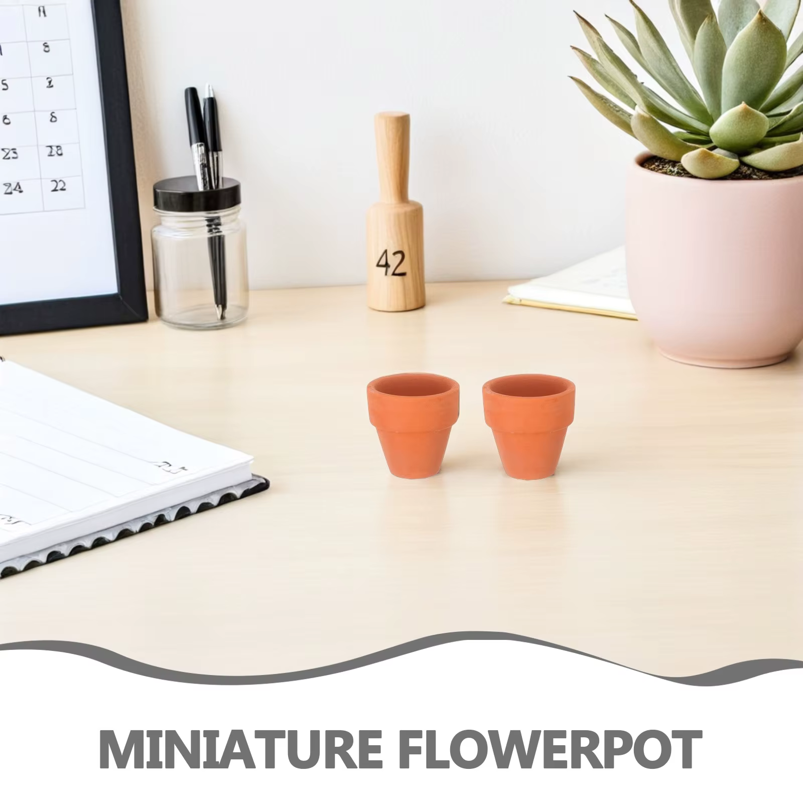 Petit Pot de Fleur en Argile pour Décoration d'Extérieur