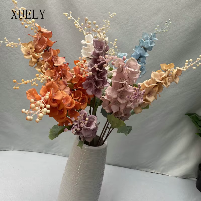 Magnifique bouquet de roses en soie orchidée paon