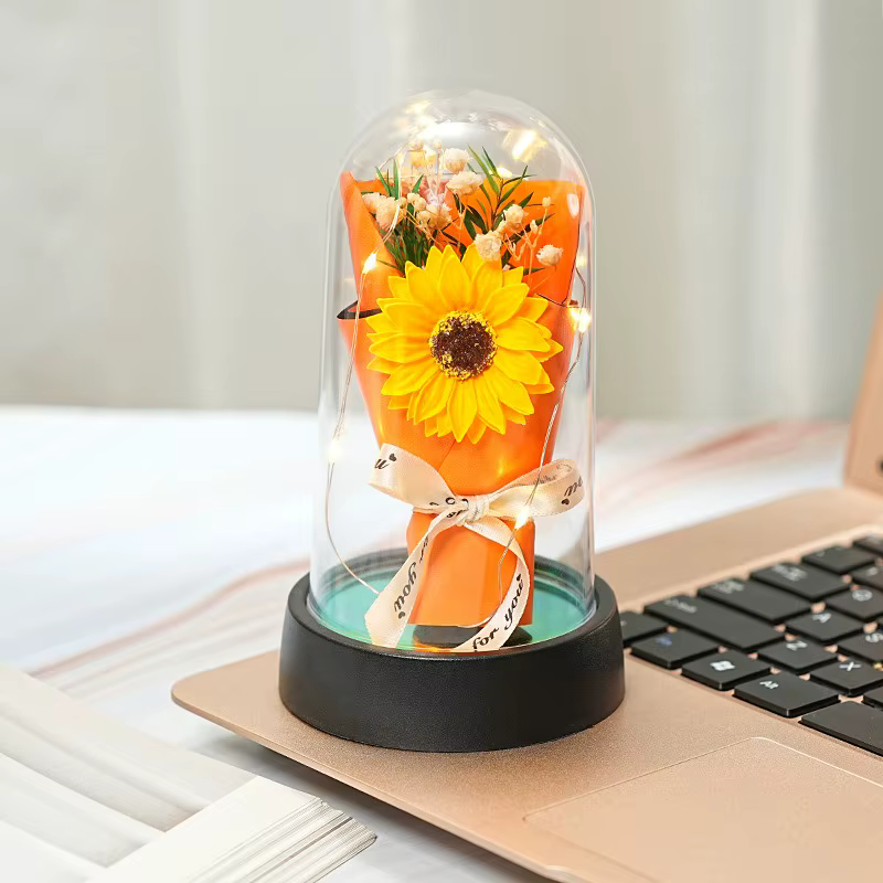 Bouquet de roses éternelles en forme de dôme en verre LED