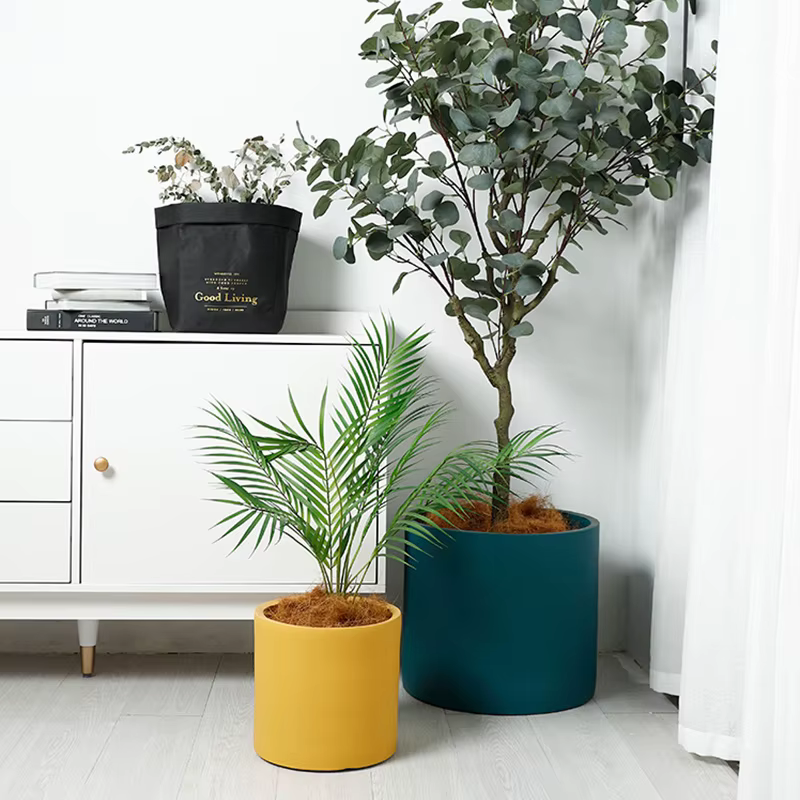 Pot de fleurs cylindrique en céramique colorée