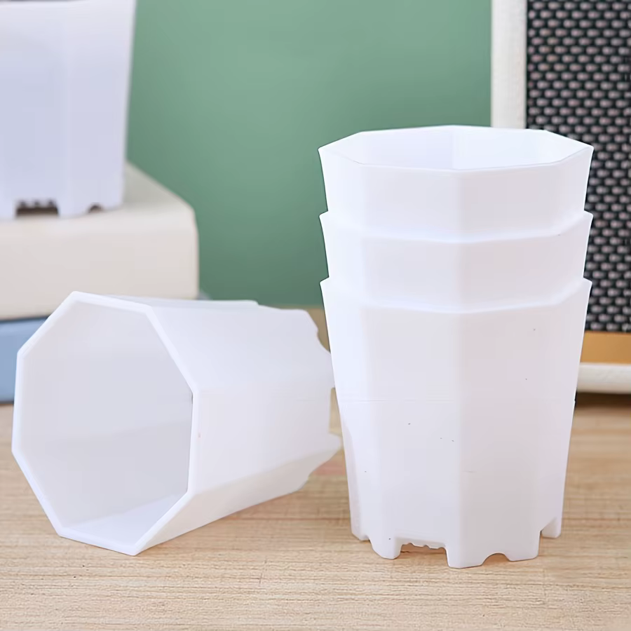 Pots octogonaux en plastique de 7cm
